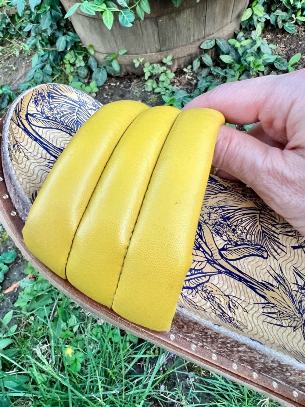 NWOB Vince Camuto Mustard Yellow Quilted Puffer Wedge Cork Slides Sandals 9-1/2 - Picture 7 of 16